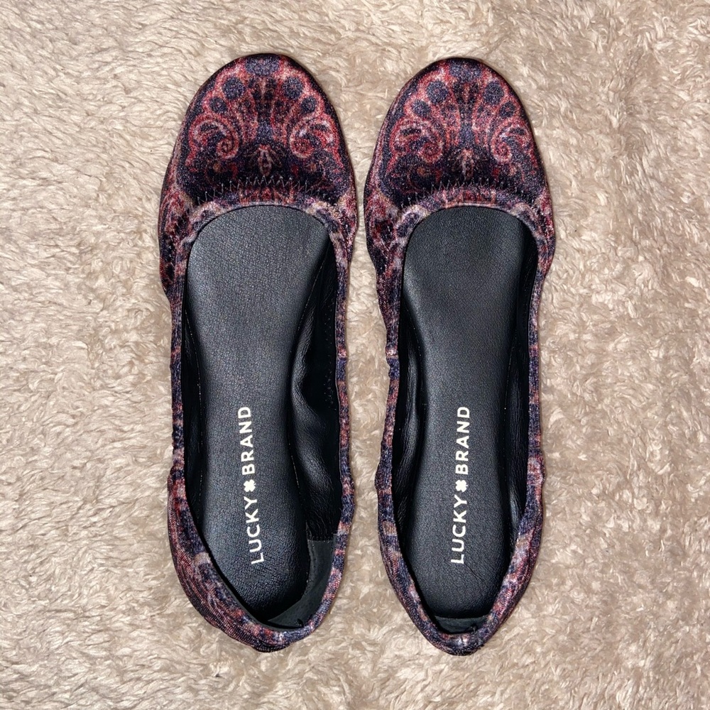 Lucky brand flats
